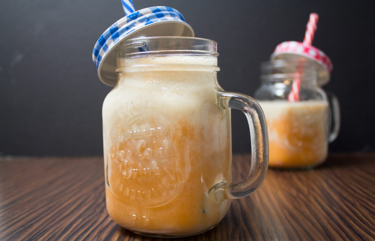 Orange Bananen Karotten Drink