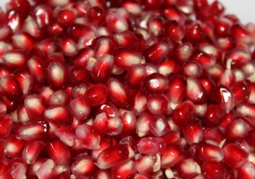 Granatapfel Hack – So löst du die Kerne ganz einfach von der Schale