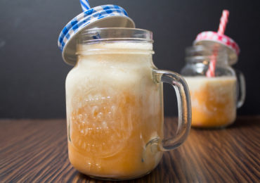 Orange Bananen Karotten Drink